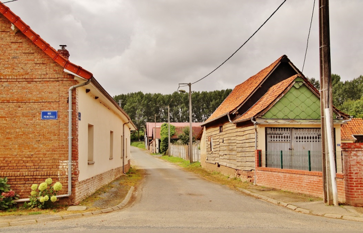 La Commune - Aubrometz