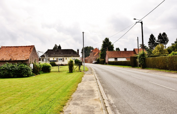 La Commune - Aubrometz