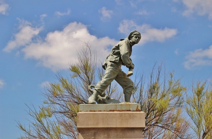 Monument-aux-Morts ( détail ) - Berck