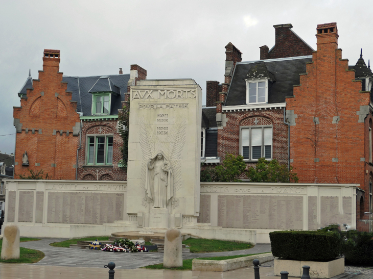 Le monument aux morts - Béthune