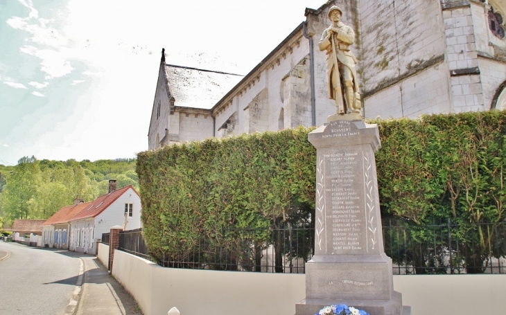 Monument-aux-Morts - Beussent