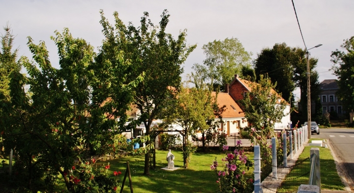 Le Village - Bournonville