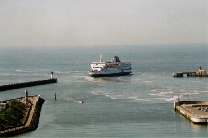 Entrée du port - Calais