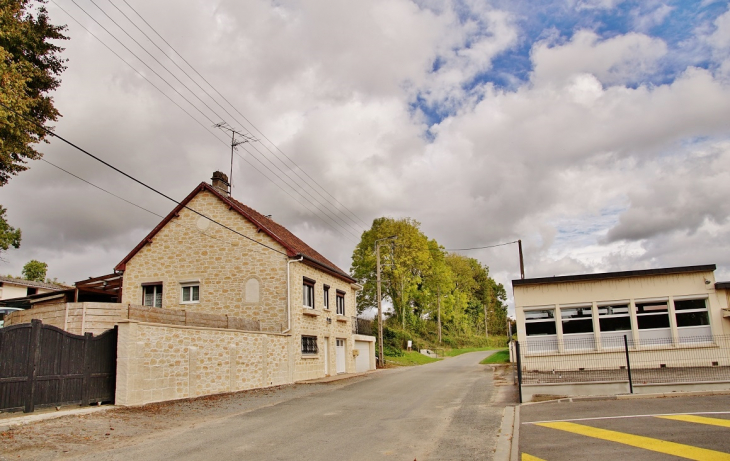 La Commune - Colline-Beaumont