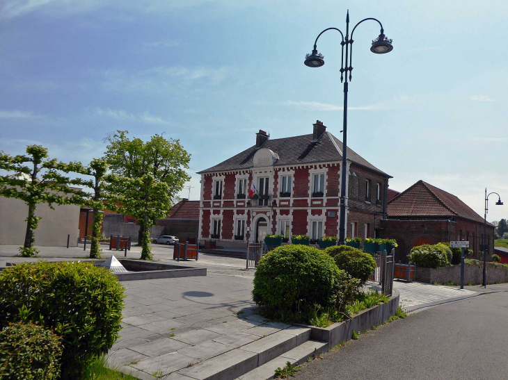 Place de la Mairie - Dainville