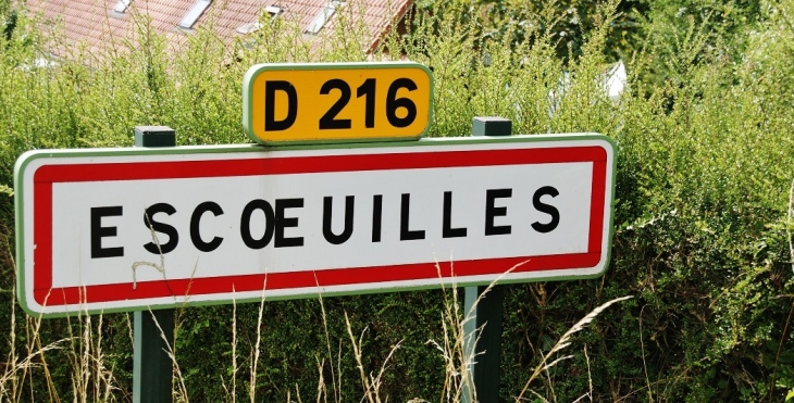  - Escœuilles