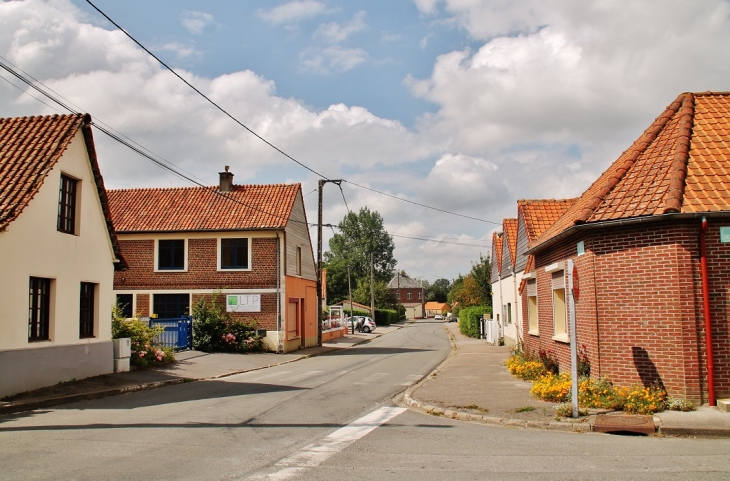 Le Village - Escœuilles