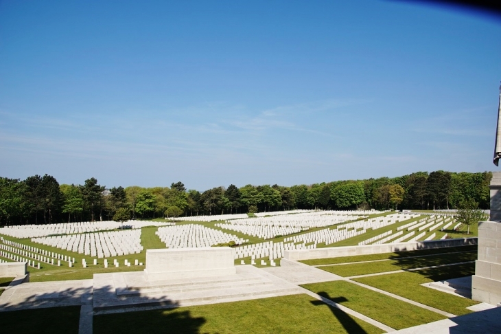 Cimetière Militaire  - Étaples