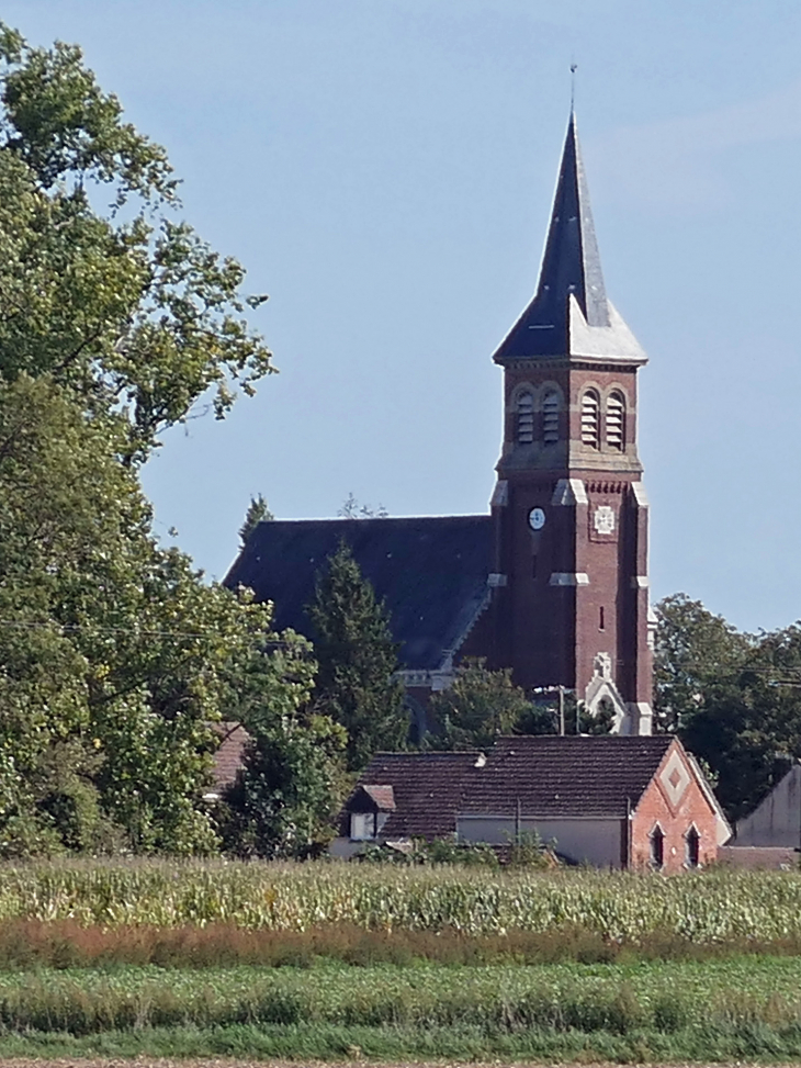 Vue sur l'église - Frémicourt