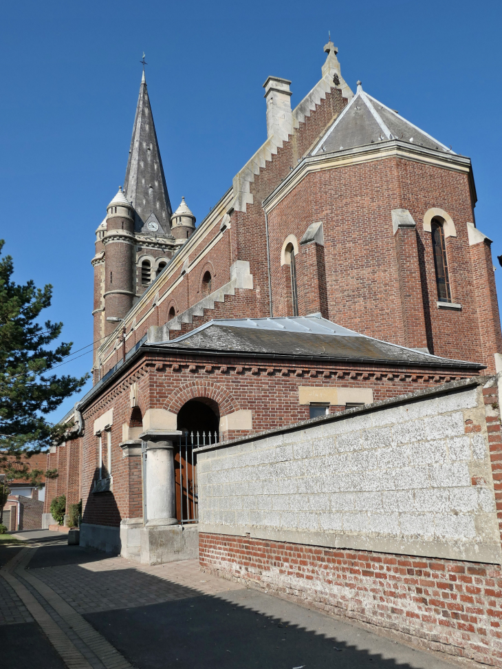 Le chevet de l'église - Graincourt-lès-Havrincourt