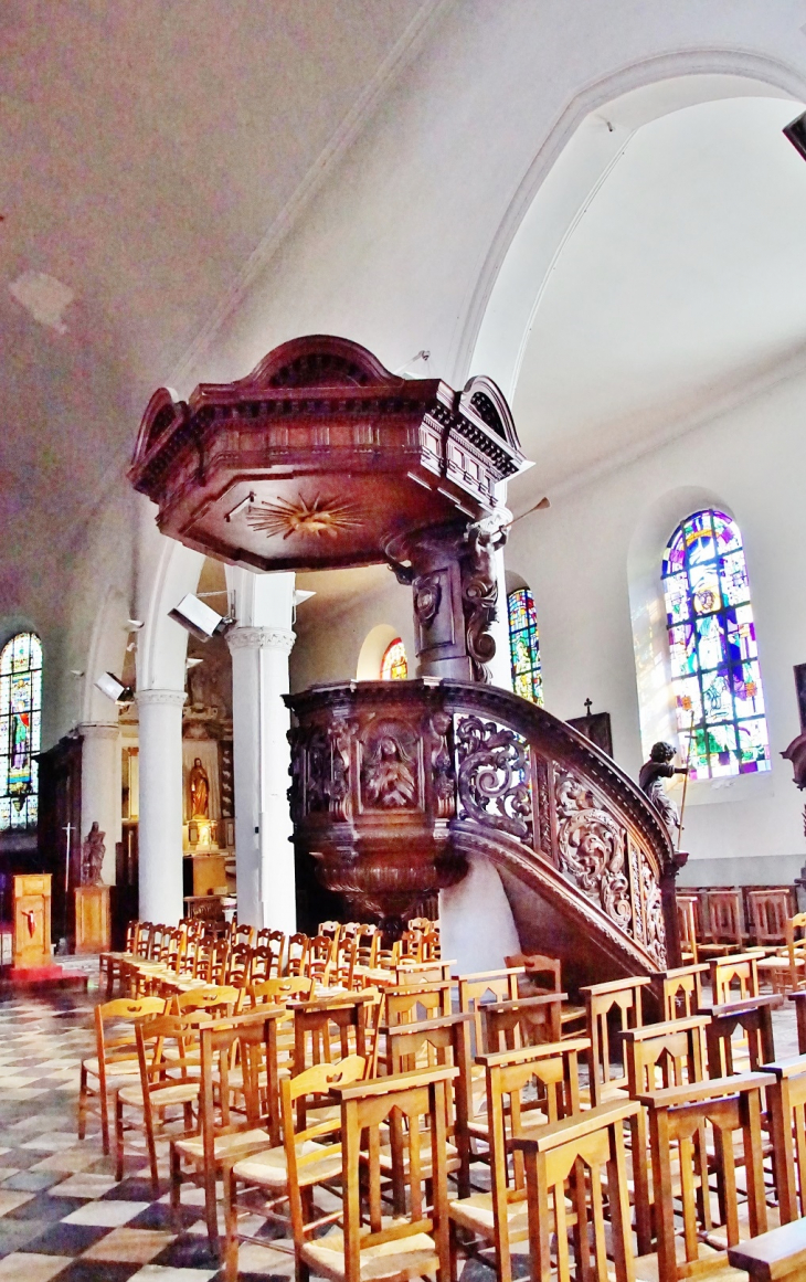  .église Sainte-Jeanne-D'Arc - Guînes