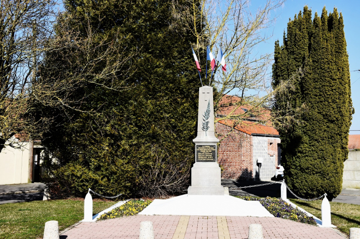 Monument-aux-Morts - Hesdigneul-lès-Béthune