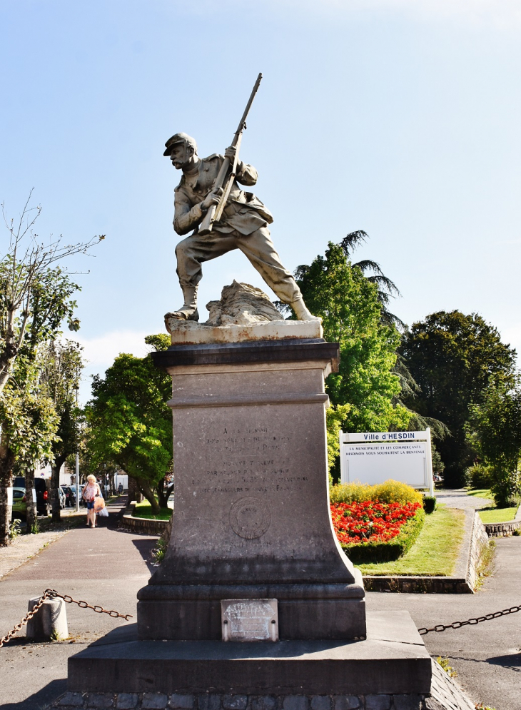 Monument-aux-Morts - Hesdin