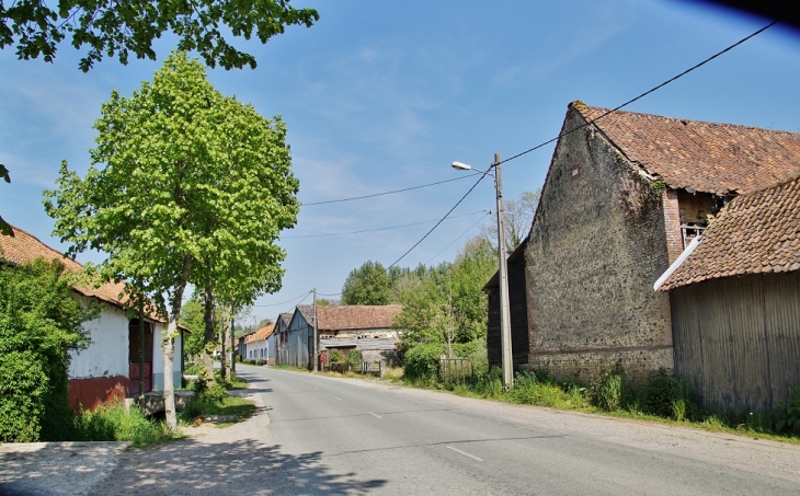 Le Village - Humbert