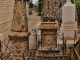 Cimetière ( Tombes ornées de Coquillages )