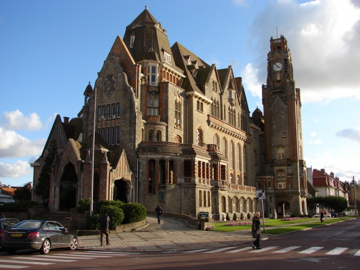 L'Hôtel de Ville - Le Touquet-Paris-Plage