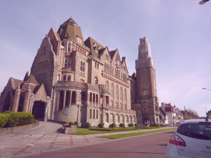 L' Hôtel de Ville - Le Touquet-Paris-Plage