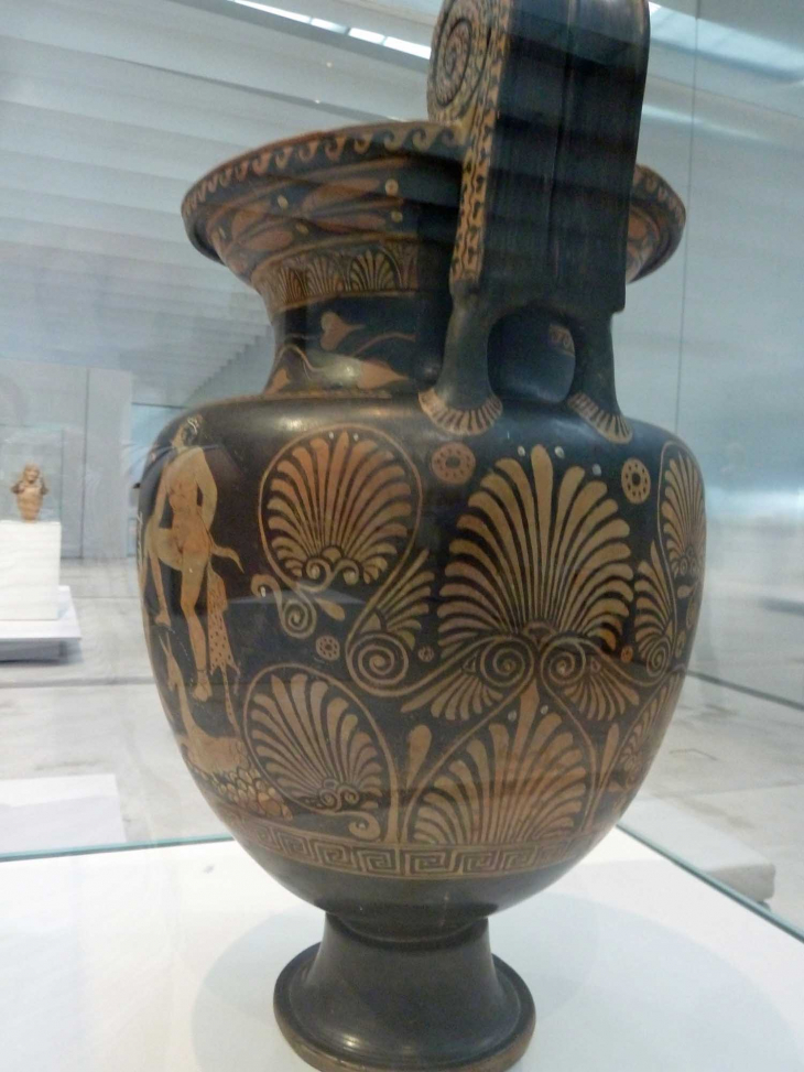 LOUVRE Galerie du Temps Antiquité : GRECE vase 380 av JC - Lens