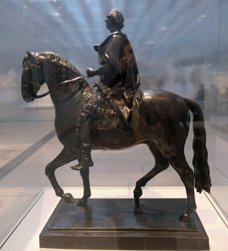 LOUVRE Galerie du Temps 18 ème siècle 1760 Louis XIV à cheval en en costume romain - Lens