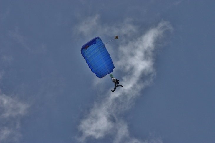 Parachutiste aerodrome - Lens