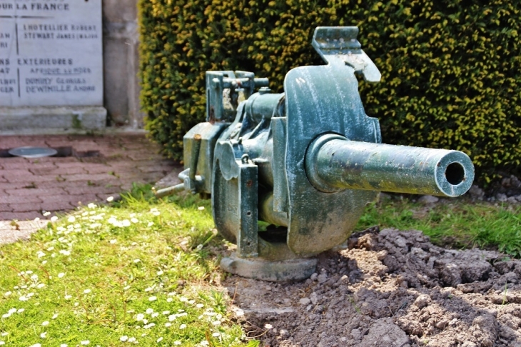 Monument-aux-Morts  ( Détail ) - Merlimont