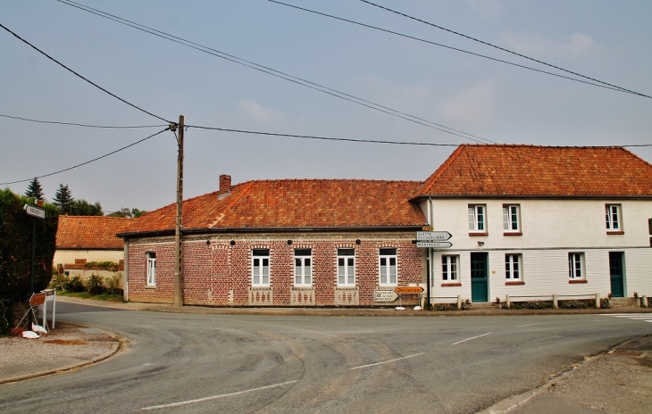 Le Village - Montcavrel