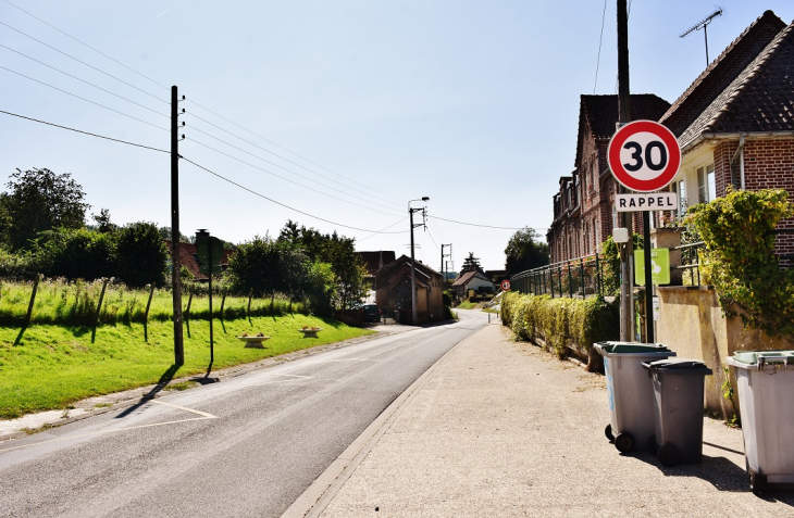 La Commune - Mouriez