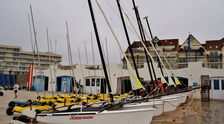 Chars a voile - Neufchâtel-Hardelot