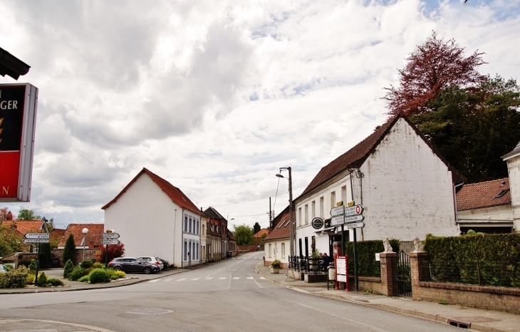 Le Village - Nielles-lès-Bléquin