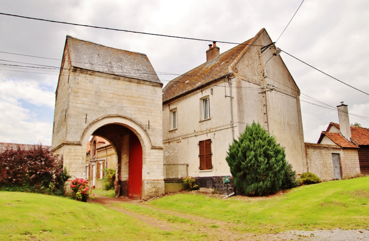 La Commune - Quœux-Haut-Maînil