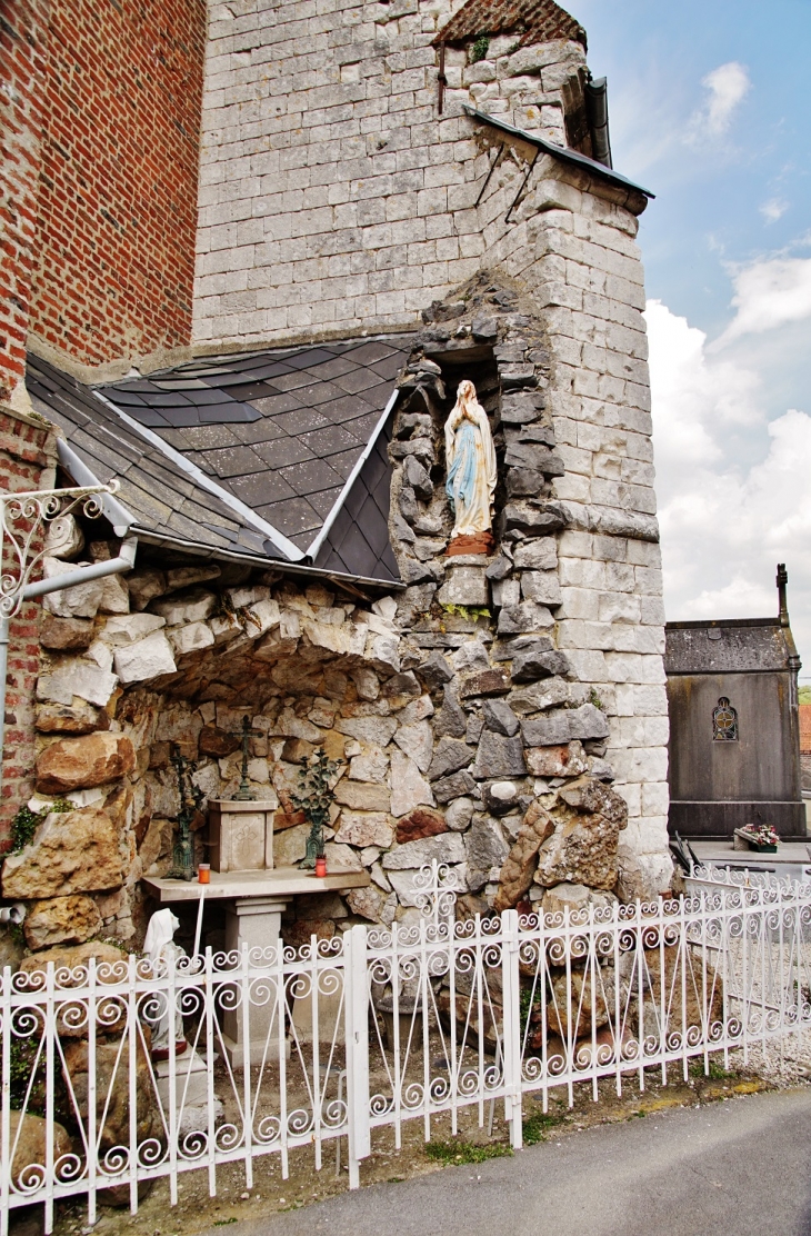 <<église Saint-Vaast ( Grotte ) - Renty