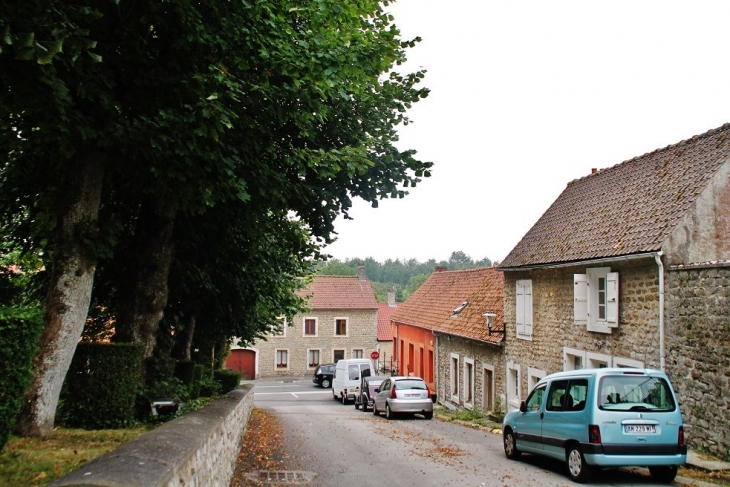 Le Village - Rety