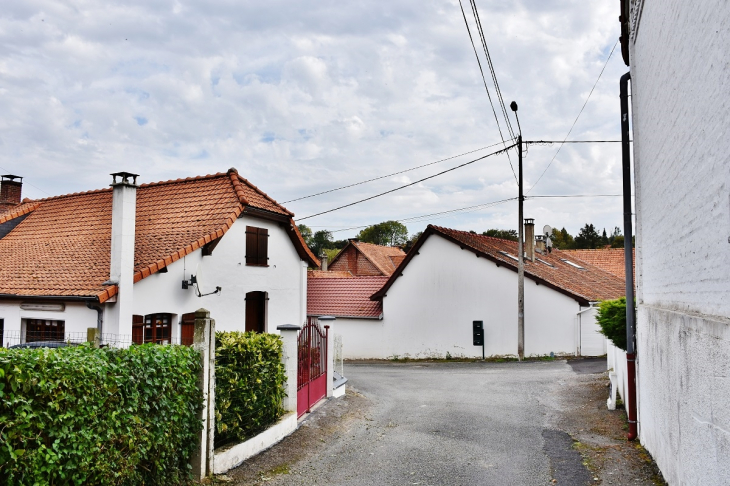 La Commune - Saint-Denœux