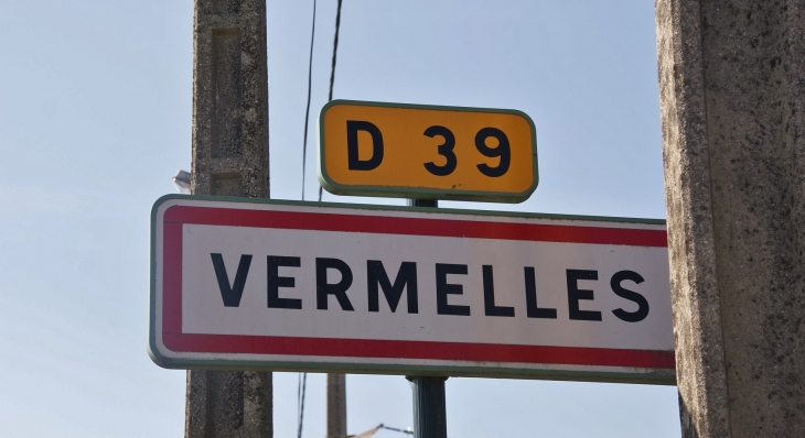  - Vermelles