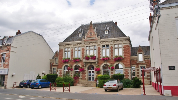 Hotel-de-Ville - Vitry-en-Artois