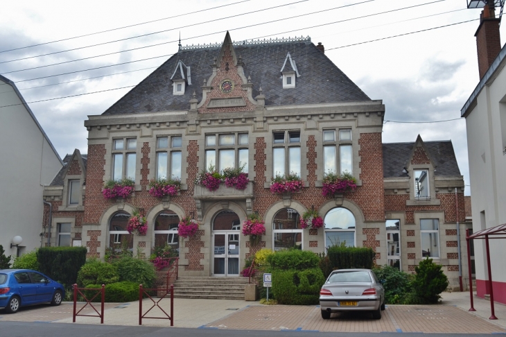 Hotel-de-Ville - Vitry-en-Artois