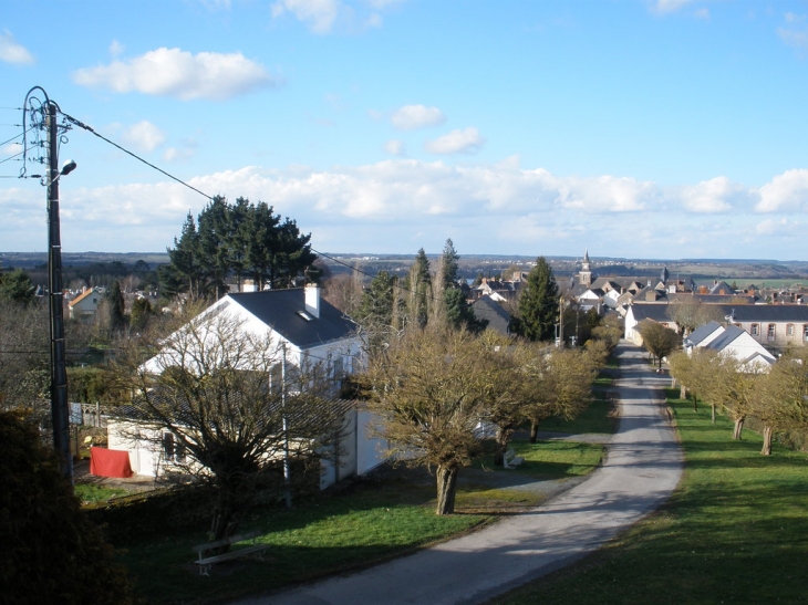 Bourg vu de Notre Dame de bonne garde - Avessac