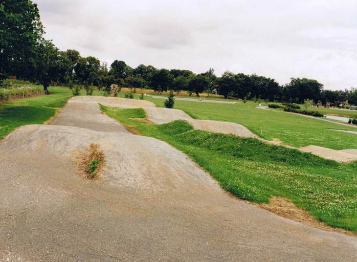 Parcours VTT dans le parc - Chauvé