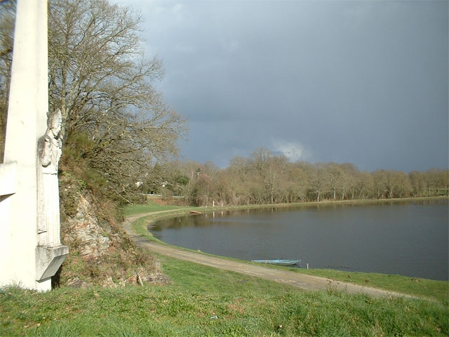 Vue du canal du pond de st Clair - Guenrouet
