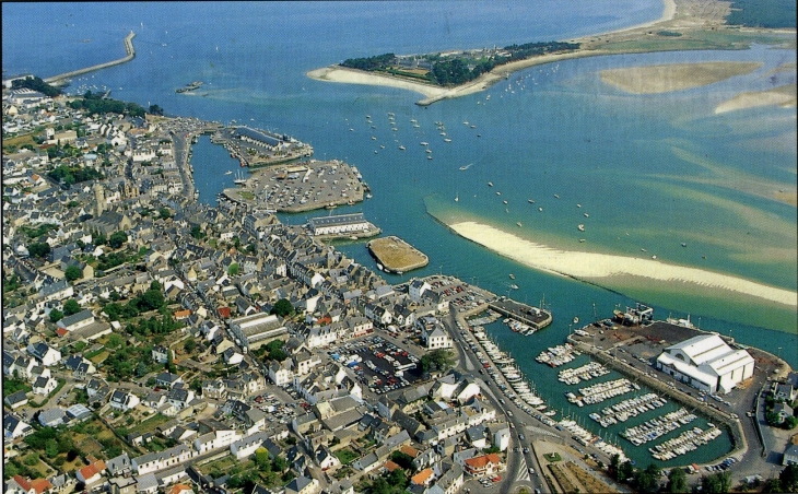 Vue d'ensemble du port (carte postale de 2000) - Le Croisic