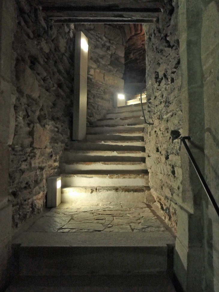 Escalier dans le Grand Logis du château - Nantes