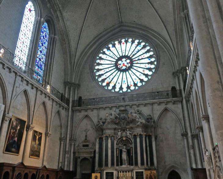 L'intérieur de la cathédrale Saint Maurice : transept Sud - Angers