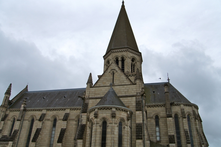 Eglise Saint Vincent 1903, façade latérale nord. - Brézé