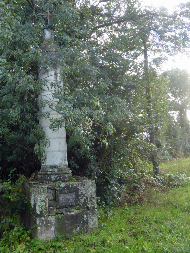 La croix de Mahé - Cheffes