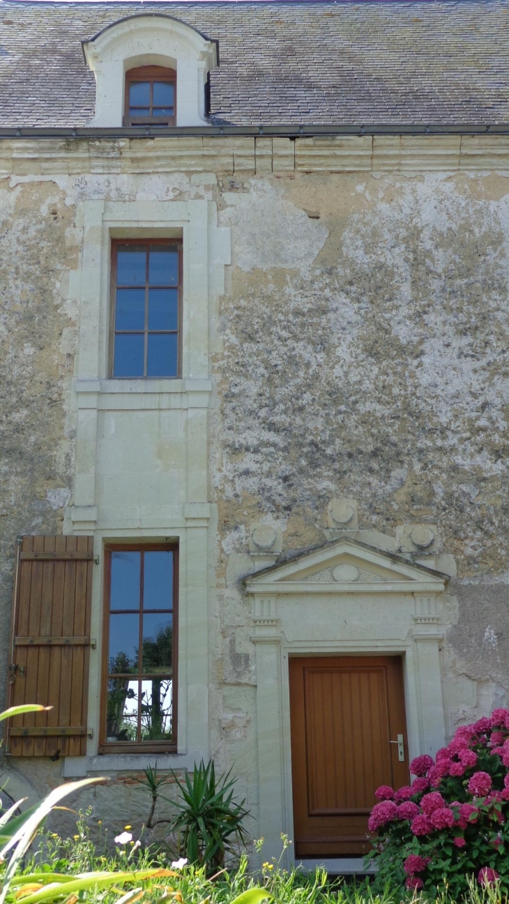 Façade d'une maison ancienne - Corzé