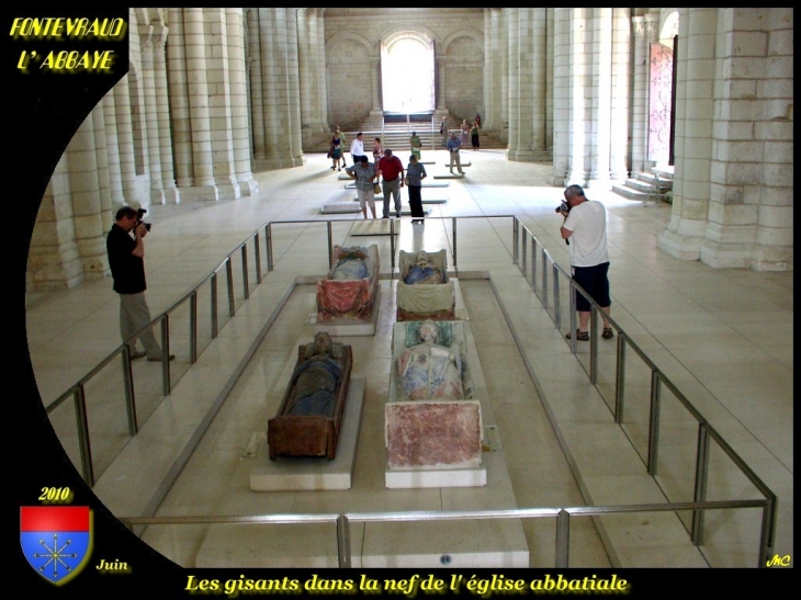 Les gisants dans l' église abbatiale - Fontevraud-l'Abbaye