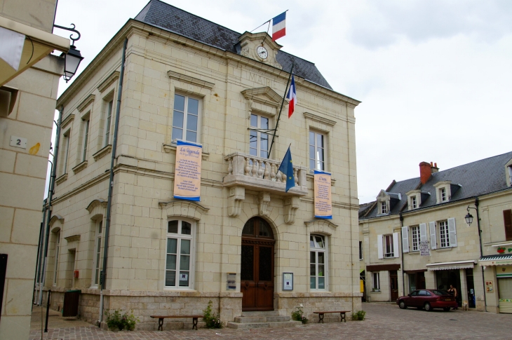 La Mairie. - Fontevraud-l'Abbaye