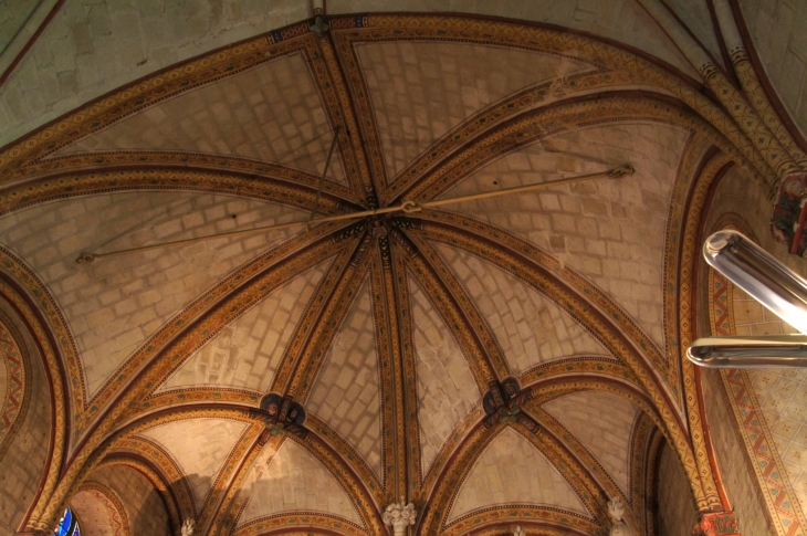 Le-choeur-est-voute-dans-le-style-gothique-angevin de l'église Saint Michel. - Fontevraud-l'Abbaye