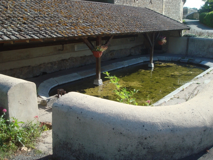 Lavoir  - Louerre