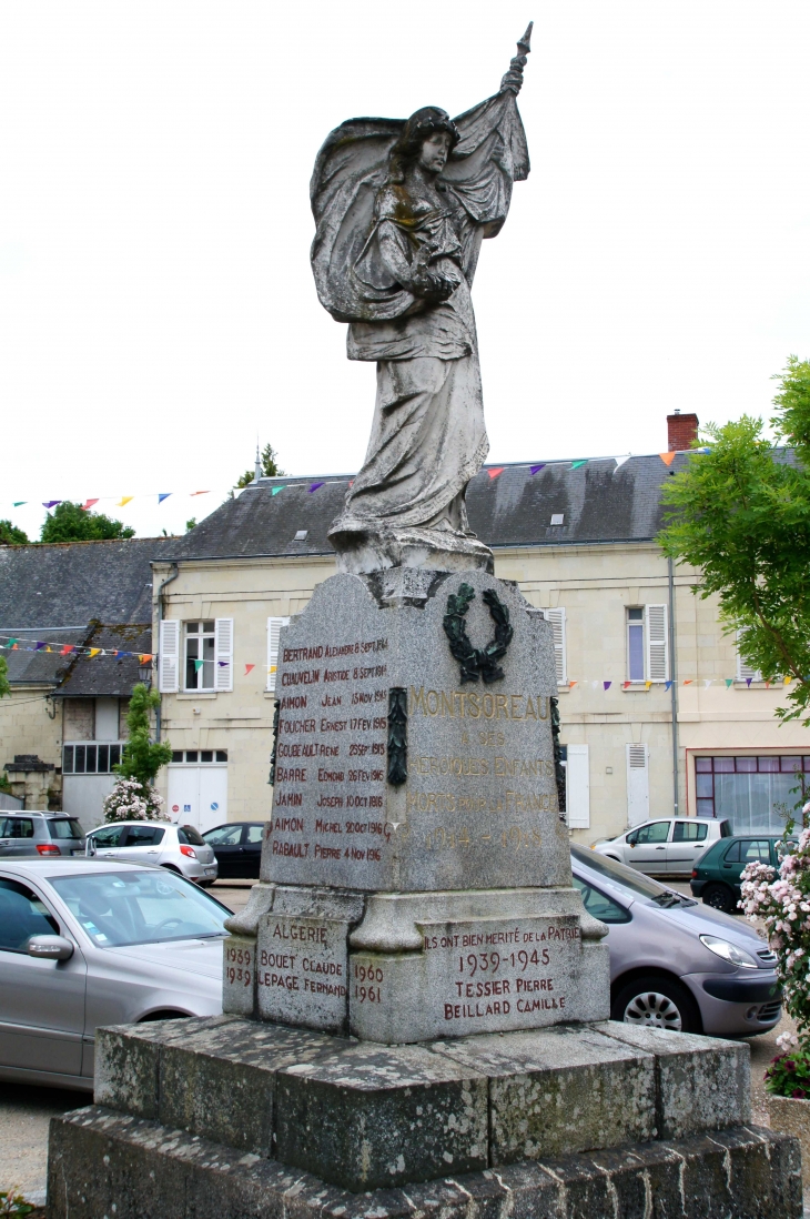 Le Monument aux Morts - Montsoreau